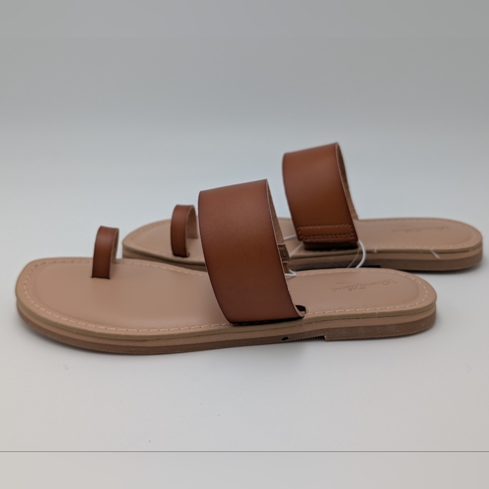 Juno Sandal in Cognac by Universal Thread - Picture 2 of 3